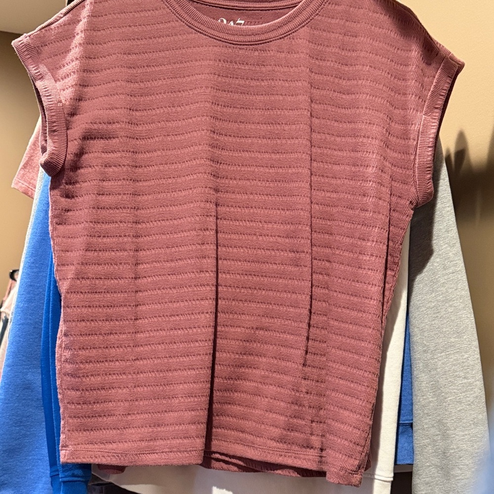 Women's Short Sleeve Textured Tee - Pink